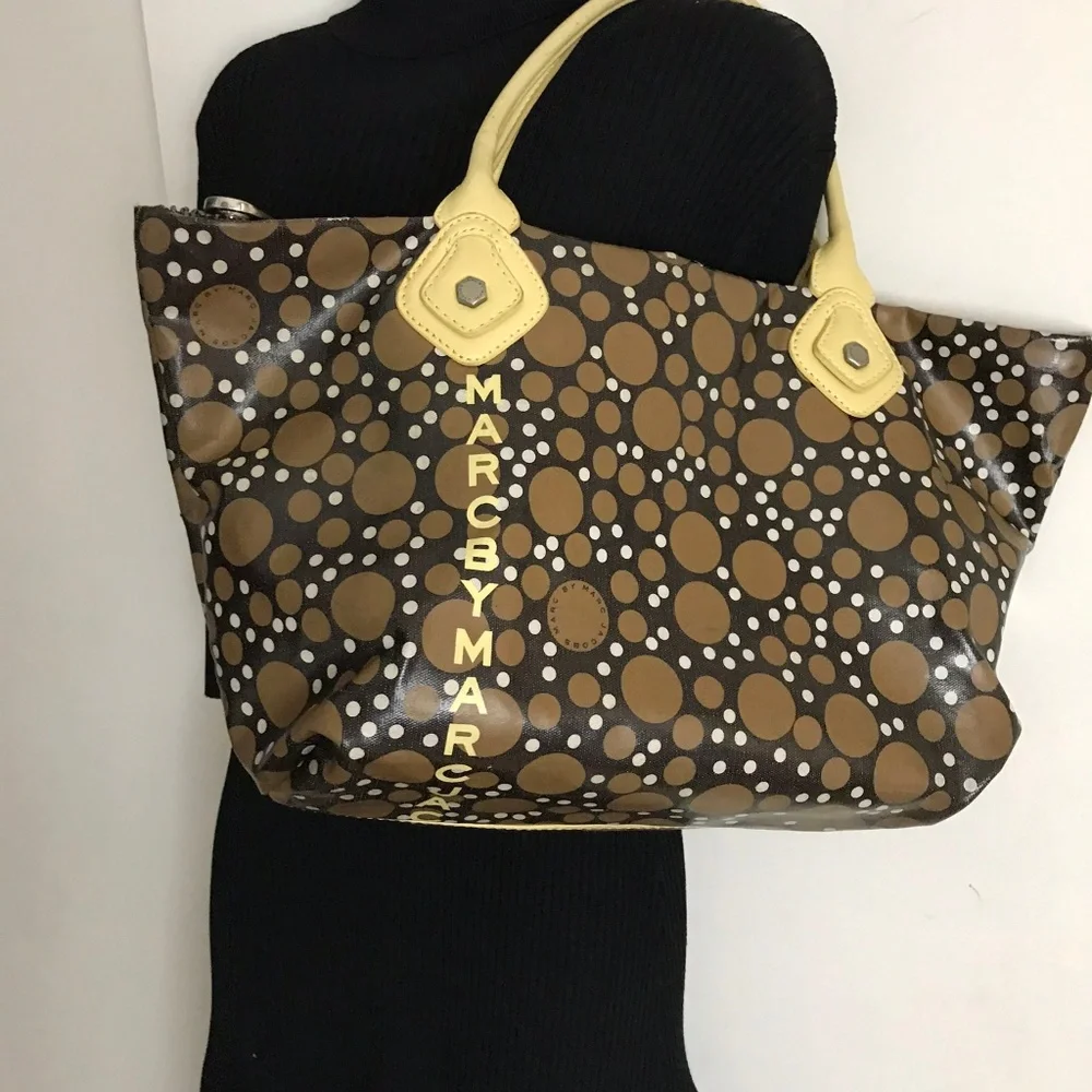 MARC JACOBS Pre-loved Unique Spotted Tote/Shoulder - Picture 3 of 8